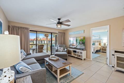Welcome to the Salty Escape @ Edgewater Beach Resort. This 2 bedroom, 2 bath condo sleeps 6.