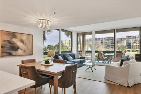 Beachplace 6-101 by FVC