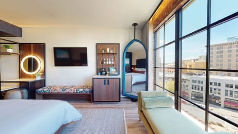 Premium bedding, minibar, in-room safe, desk