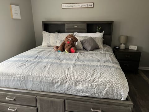 King size bed with plush linens! 