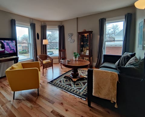 Apartment, Private Bathroom | Lounge