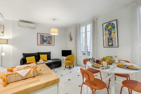 Living and dining room