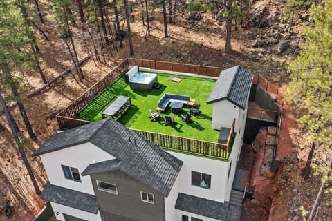 Vacation is calling, and you should come enjoy Flagstaff's only rooftop rental with 360 degree views!