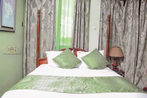 Superior Room | Bed sheets