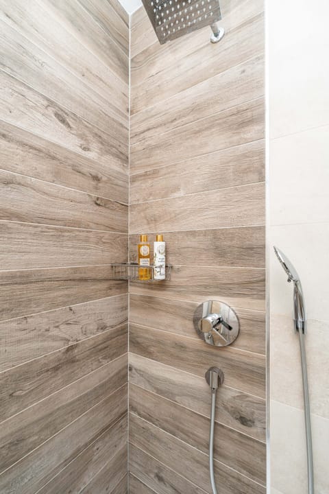 Deluxe Double Room, Park View | In-room safe, desk, soundproofing, free WiFi