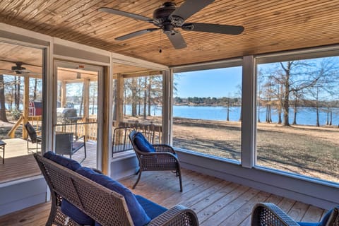 Many Vacation Rental | 4BR | 3BA | 2,560 Sq Ft | 3 Steps to Access