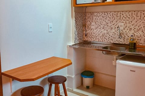 Studio Suite | Premium bedding, minibar, desk, laptop workspace