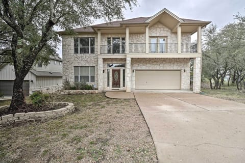 Austin Vacation Rental | 4BR | 2.5BA | 2 Steps to Enter | 3,020 Sq Ft