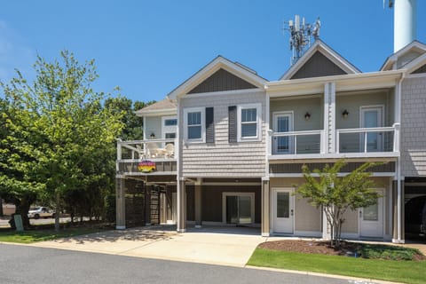 Welcome to Barefoot Bungalow by KEES Vacations!