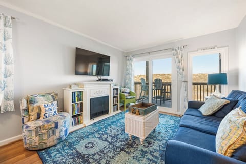 Living Area with Deck Access