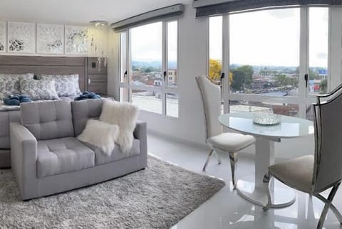 Presidential Room | Premium bedding, down comforters, desk, soundproofing