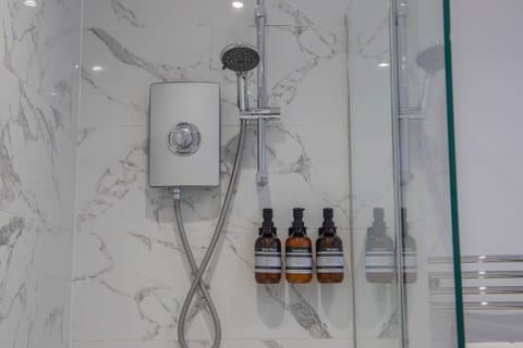 Luxury Double Room, Ensuite (The Ironbridge Room) | Bathroom