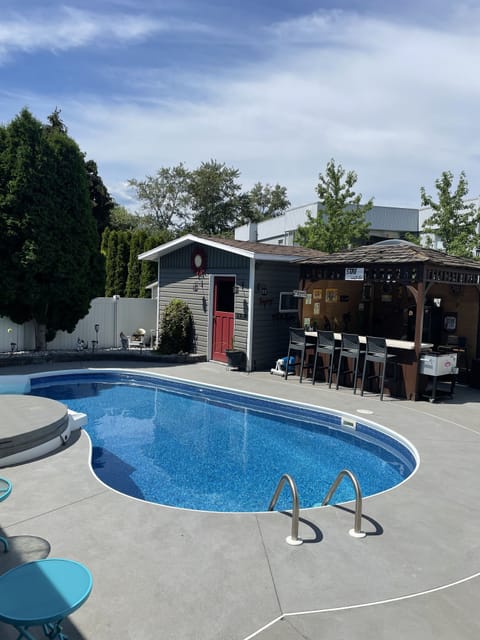 Hot tub not working for the summer.