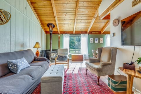 Thornton Vacation Rental Townhouse | 3BR | 1.5BA | 1,344 Sq Ft