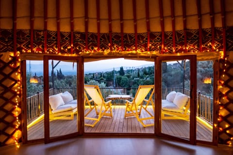Honeymoon Tent | Terrace/patio