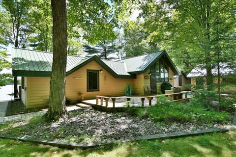 Front Deck with gas grill