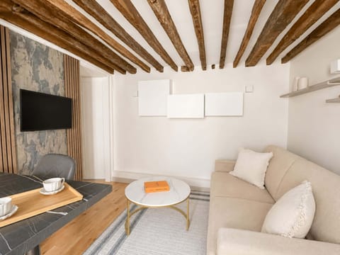 Elegant Lounge for Relaxing in Paris
