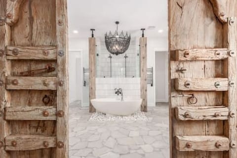 Master Bathroom, Ensuite