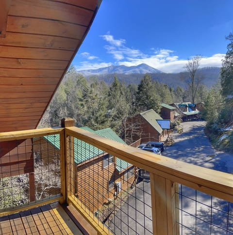 Beautiful view of the mountains from 1 of 4 decks 