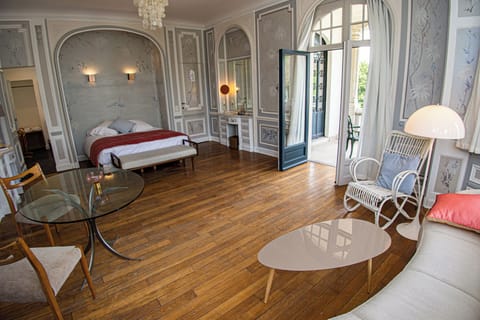 Luxury Double Room, Balcony, River View | Premium bedding, individually decorated, desk, laptop workspace