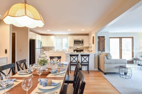 Dining/Living/Kitchen combo