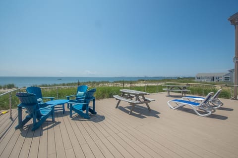 Your private - exclusive to you during your stay - 25x30 trex deck