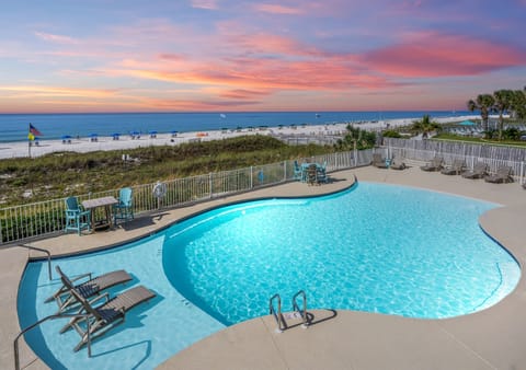 Beachside zero entry pool