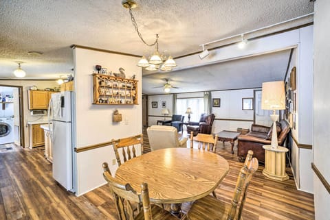 Dining Room | Dishware/Flatware Provided