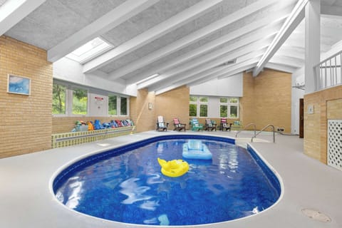 Take a refreshing dip in our all seasons indoor pool