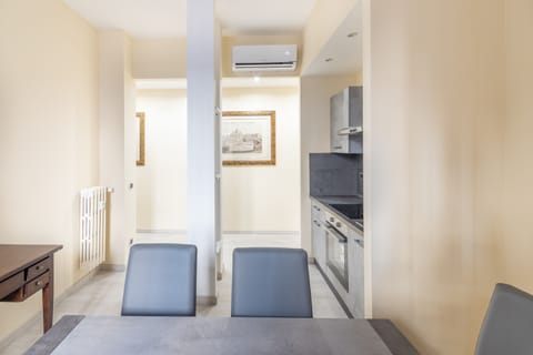 Luxury Apartment 3 bedrooms | Private kitchen | Fridge, electric kettle