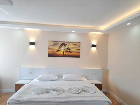 Family Apart Dair (1+1) | Premium bedding, desk, soundproofing, free WiFi