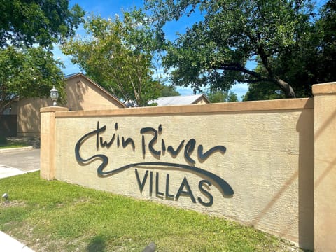 Twin River Villas entrance
