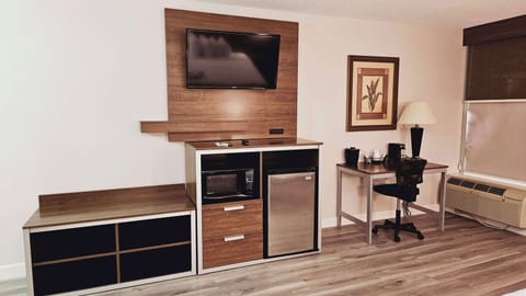 In-room safe, individually decorated, individually furnished, desk