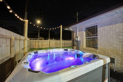 8-person hot tub