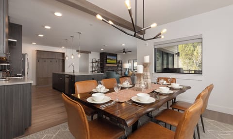 BH 5 Slalom 202 dining4