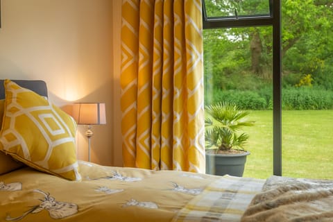 The Lodge, Wherstead: A serene bedroom retreat