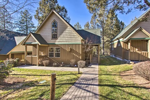 Klamath Falls Vacation Rental | 2BR | 2BA | 1,350 Sq Ft | Stairs Required
