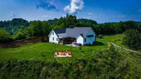 Welcome to Brackens View Retreat!