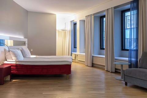 Family Room (Four) | In-room safe, desk, blackout drapes, free cribs/infant beds