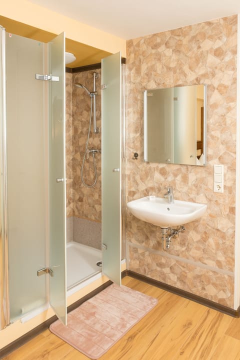 Economy Double Room, 1 King Bed | Bathroom | Soap, toilet paper