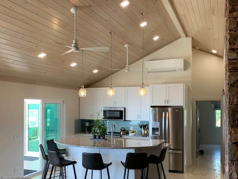 76C7B4ED 4F72 49D3 AB49 DE4F7B31FF88