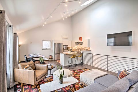 Livingston Vacation Rental | 1BR | 1.5BA | 1,518 Sq Ft | Stairs Required