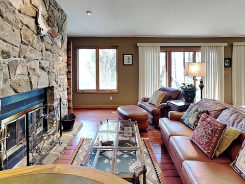 House (3 Bedrooms) | Property amenity