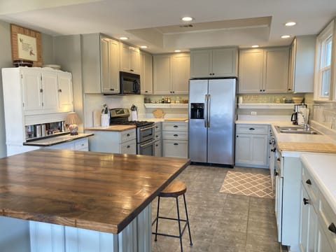 Kitchen has everything you need!