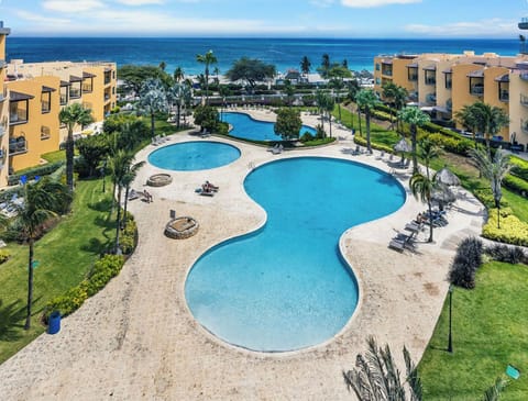 The Oceania Resort offers many entertaining and relaxing facilities.