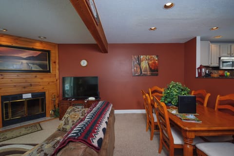 Studio (2 Bedrooms) | Property amenity