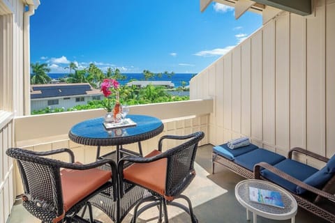 Manualoha 609 Master Suite Ocean View Lanai