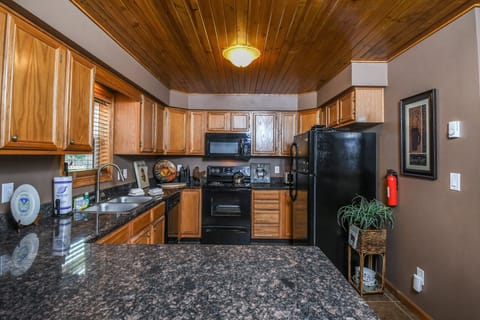 House (3 Bedrooms) | Property amenity