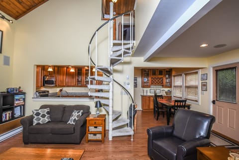 Studio (3 Bedrooms) | Property amenity