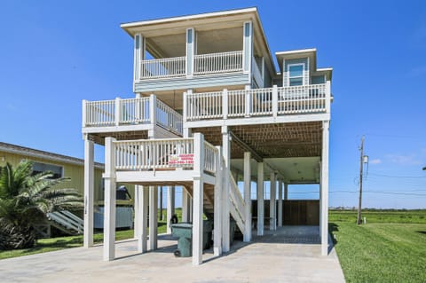 House (4 Bedrooms) | Front of property